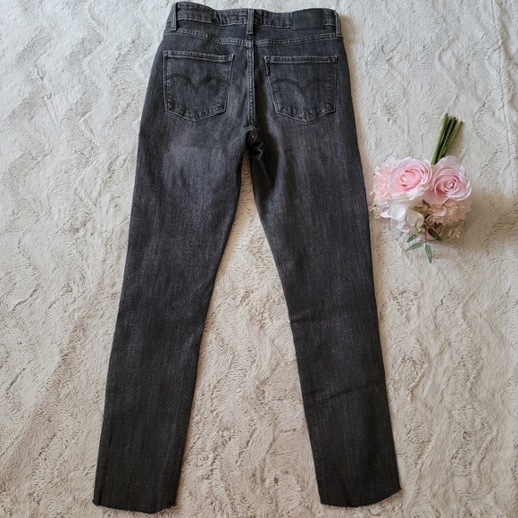 Levis 721 High Rise Skinny Gray Distressed Jeans Size W27 L32 - Picture 10 of 16